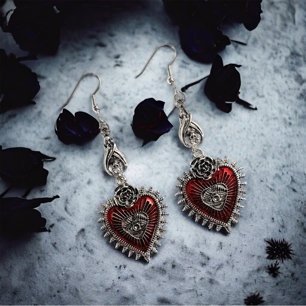 1 Pair Gothic Vintage‎ Style Evil Eye Red Heart Shaped Dangle Earrings